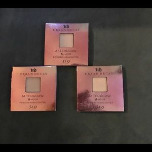 3 URBAN DECAY 8hr highlighter powder